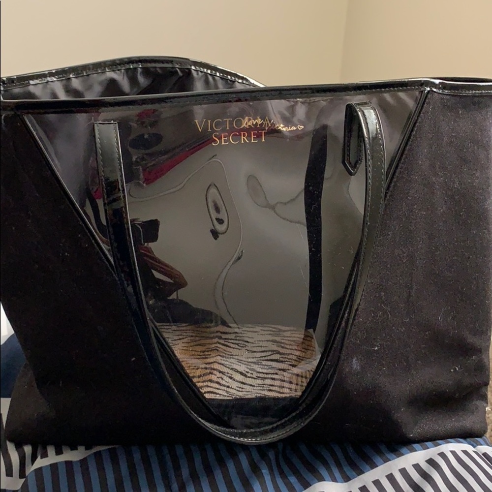 VS BLACK OVERNIGHT BAG